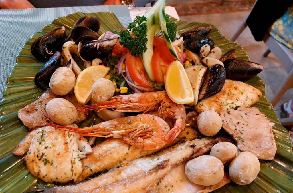 Sin-titulo-3-1-1024x675 🍴 Restaurante Isla Olivina – Sabor auténtico frente al mar