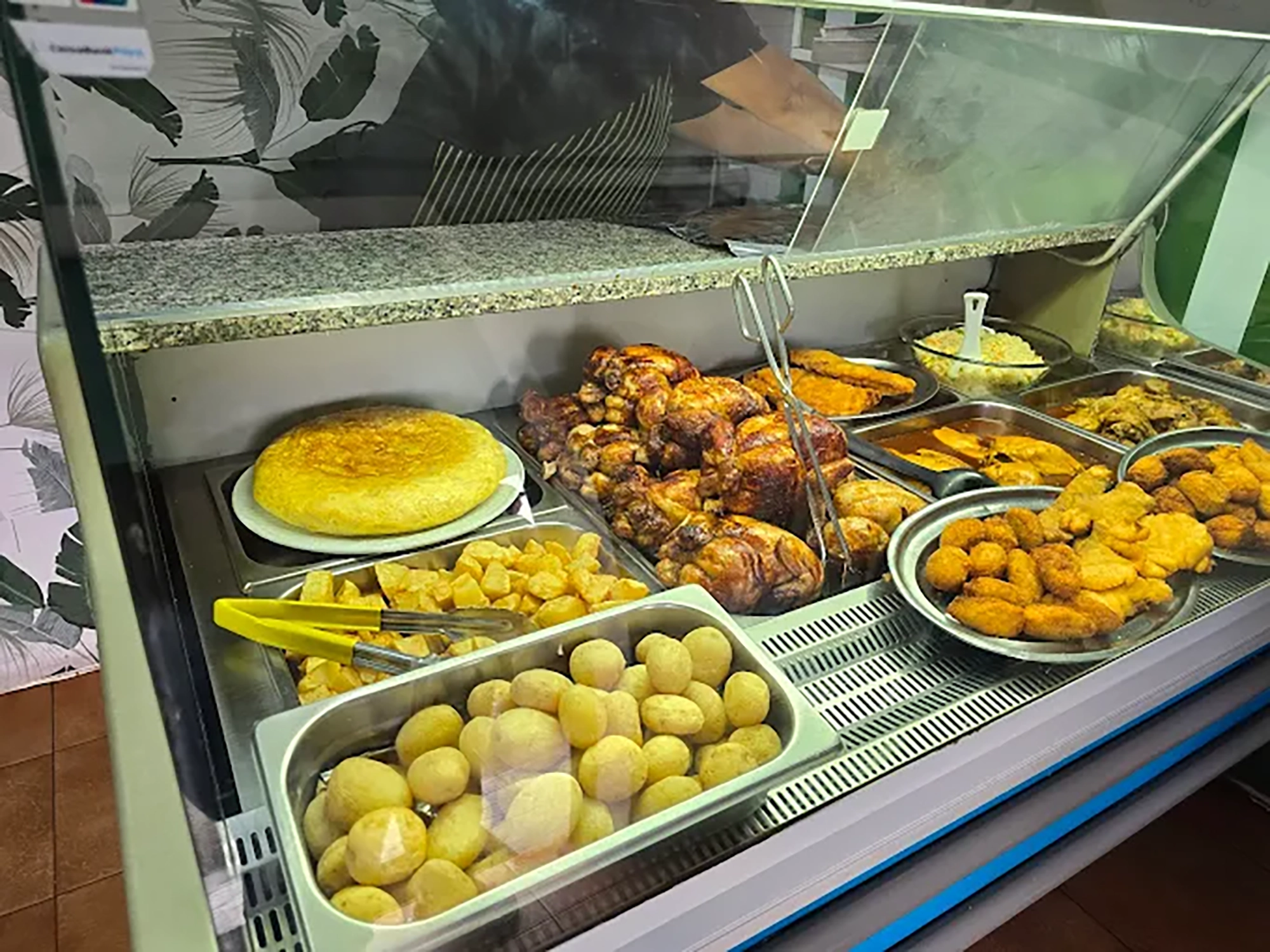 2025-03-18-1 🍗 Asadero de Pollos Guenia – Sabores caseros en Lanzarote